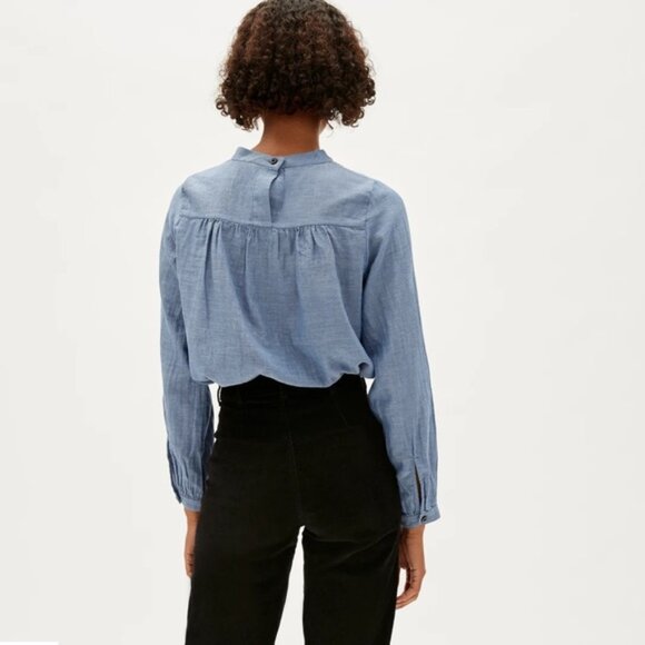Everlane Double-Gauze Shirred Top, Morning Blue, Size 6 - Picture 4 of 11